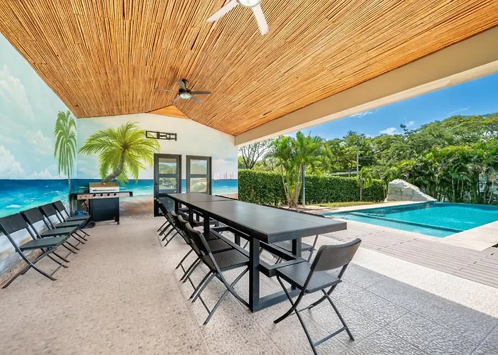 Luxe Hillside Retreat With Epic Views Potrero (Guanacaste)